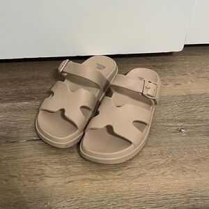 Wild Fable Beige Foam Clog Slides | Adjustable Buckle | Size 7
